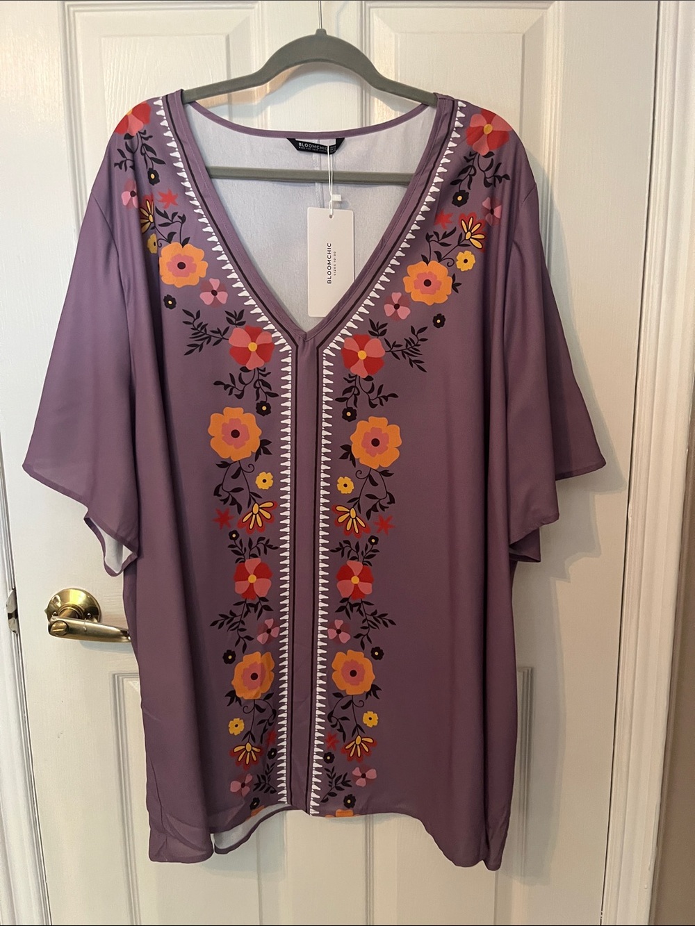 BloomChic Lavender V-Neck Floral Print Tunic
